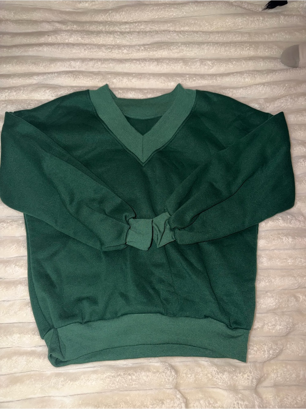 Women’s Green V-Neck Sweater Pullover